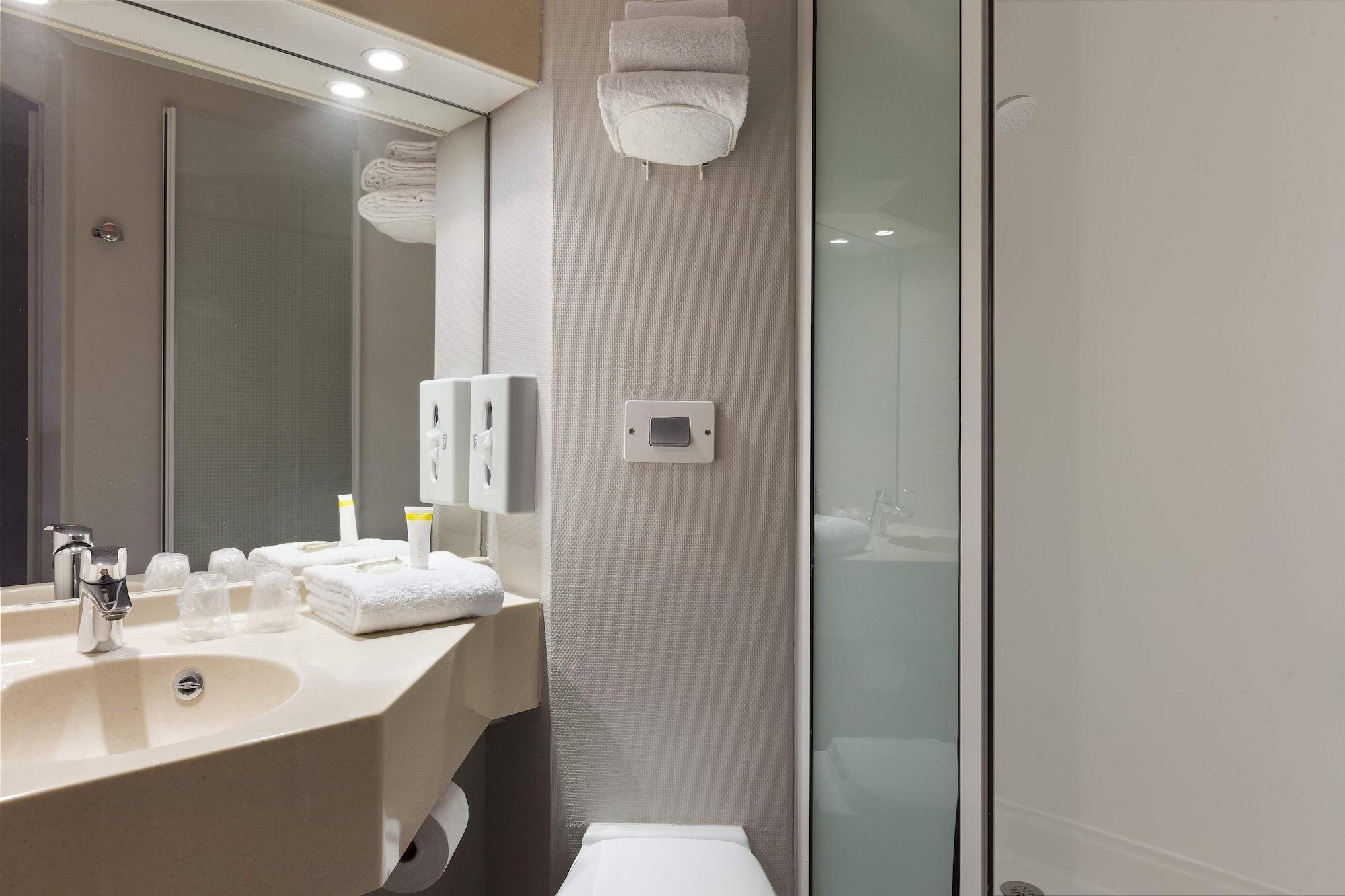 Comfort Hotel Linas - Montlhery Bagian luar foto