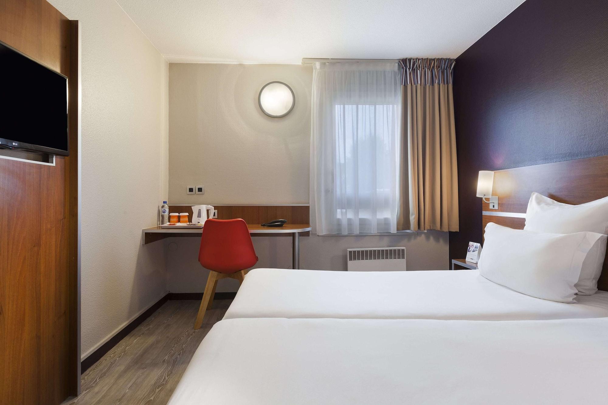 Comfort Hotel Linas - Montlhery Bagian luar foto
