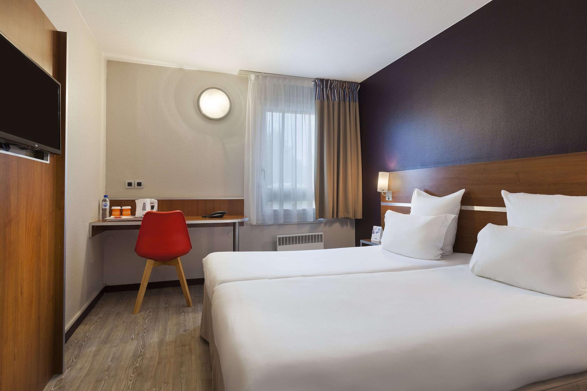 Comfort Hotel Linas - Montlhery Bagian luar foto