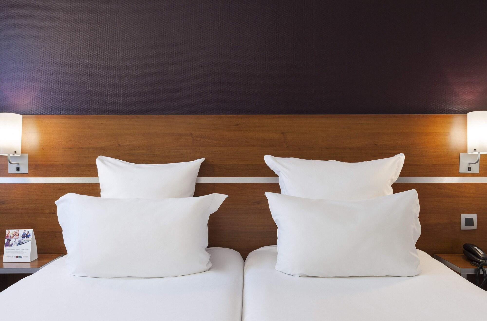 Comfort Hotel Linas - Montlhery Bagian luar foto