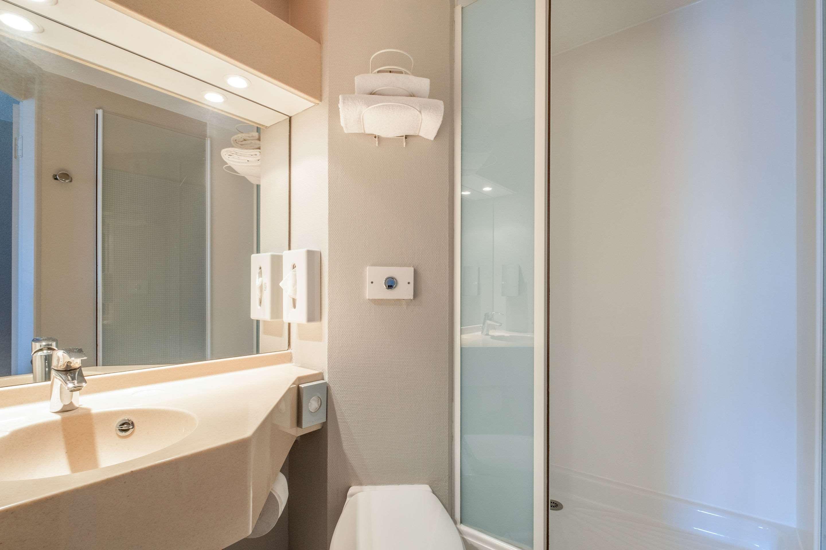 Comfort Hotel Linas - Montlhery Bagian luar foto