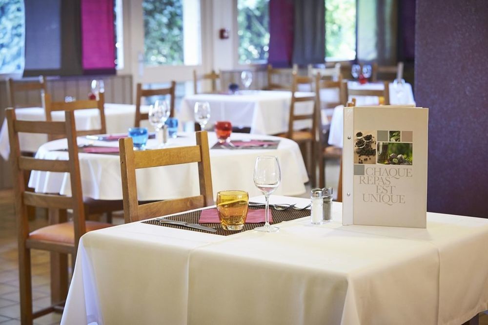 Comfort Hotel Linas - Montlhery Restoran foto