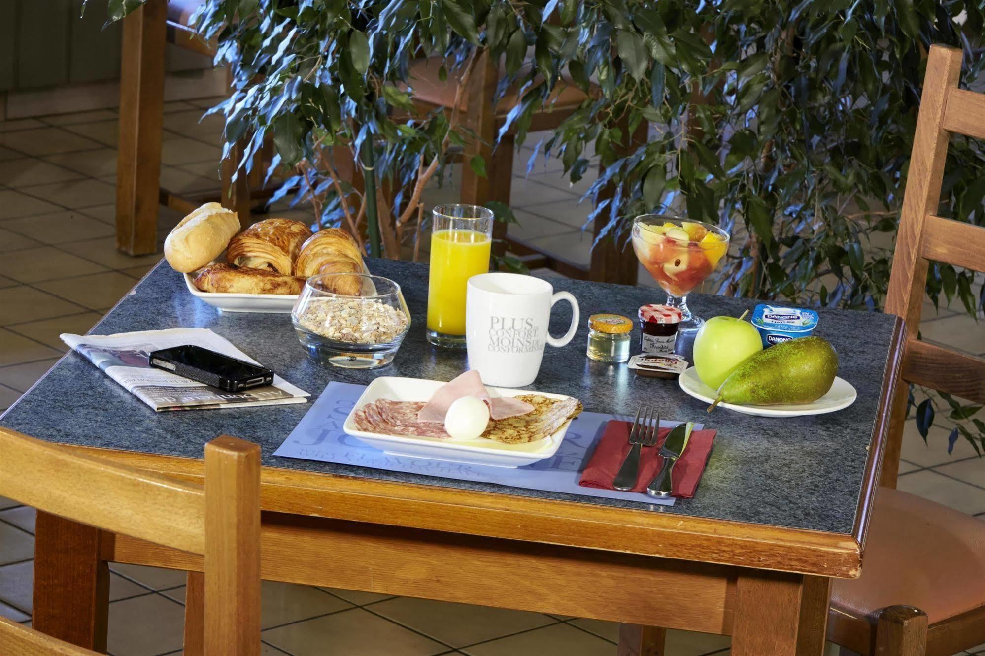 Comfort Hotel Linas - Montlhery Bagian luar foto