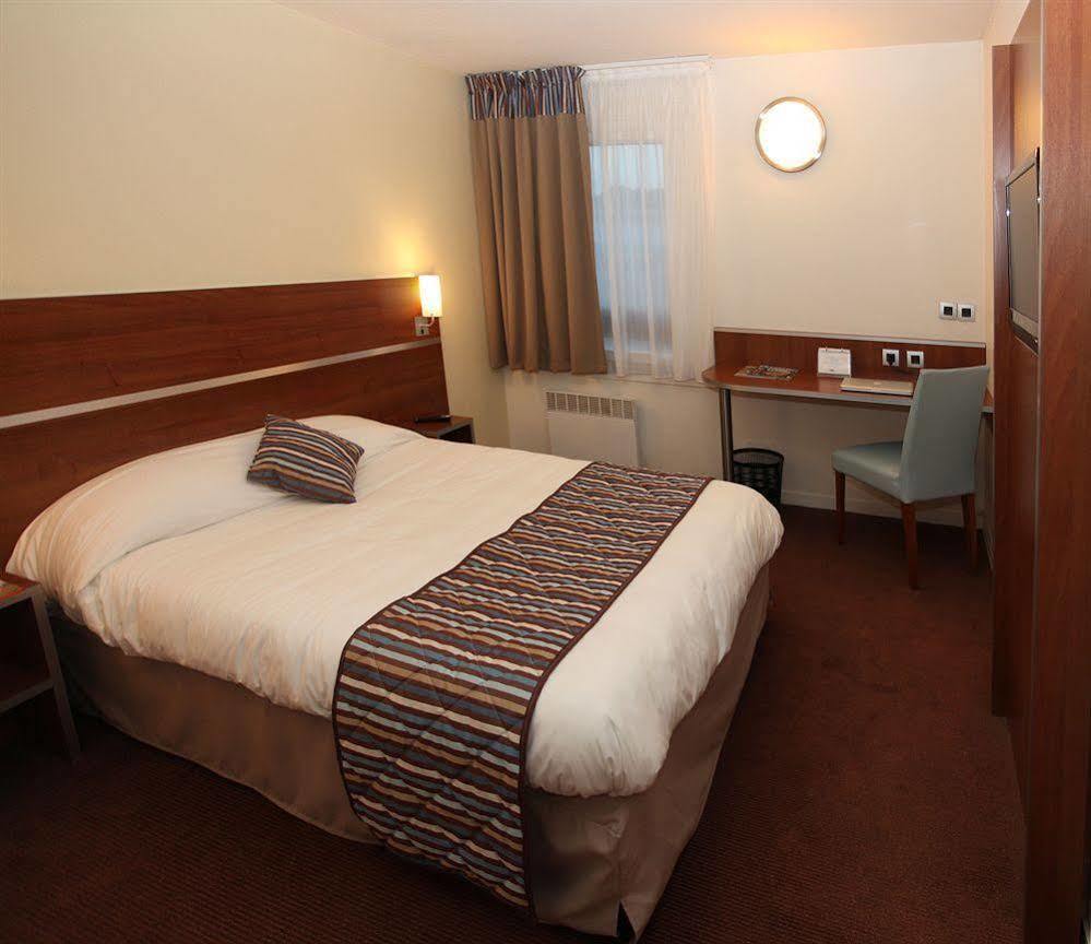 Comfort Hotel Linas - Montlhery Ruang foto