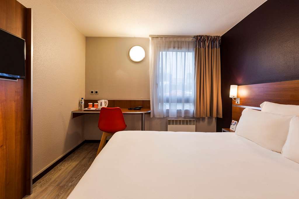 Comfort Hotel Linas - Montlhery Bagian luar foto